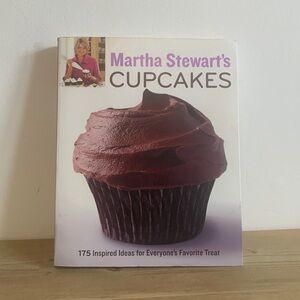 Martha Stewart’s Cupcakes Cooking Baking Book